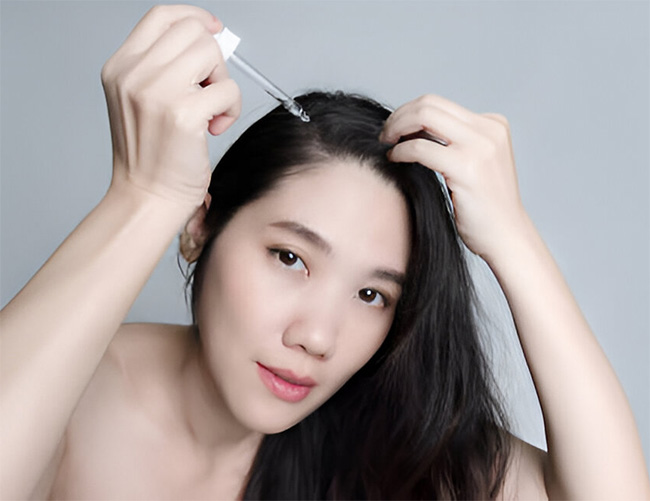 How to Survive The Postpartum Hair fall Time Period