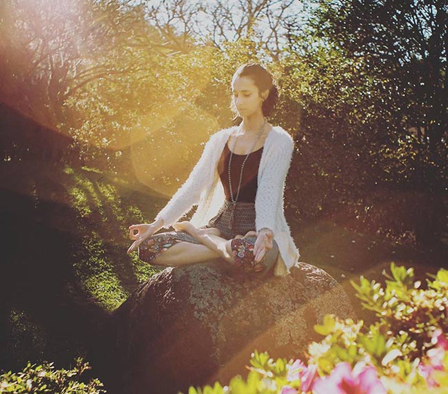 15 Benefits of Postpartum Yoga for Body and Mind