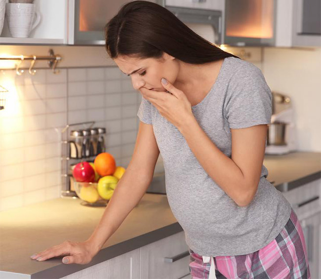 12 Natural Ways to Prevent and Manage Nausea During Pregnancy 12 Natural Ways to Prevent and Manage Nausea During Pregnancy